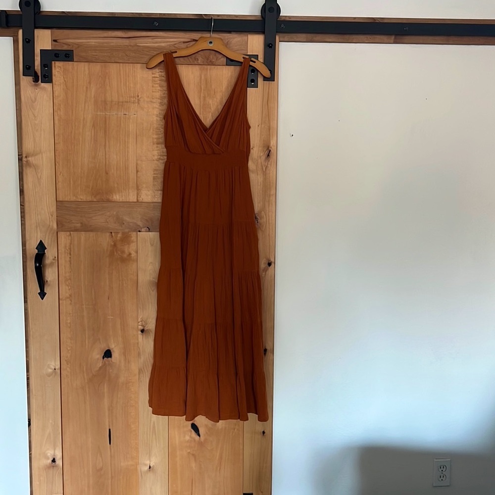Universal thread Caramel colored tiered dress